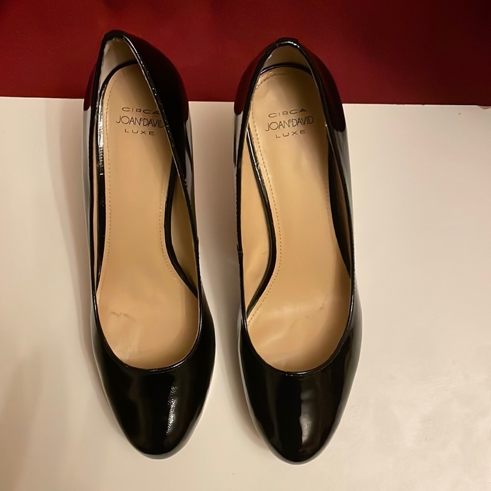 JOAN & DAVID, Excellent condition women’s size 8 black patent leather platforms